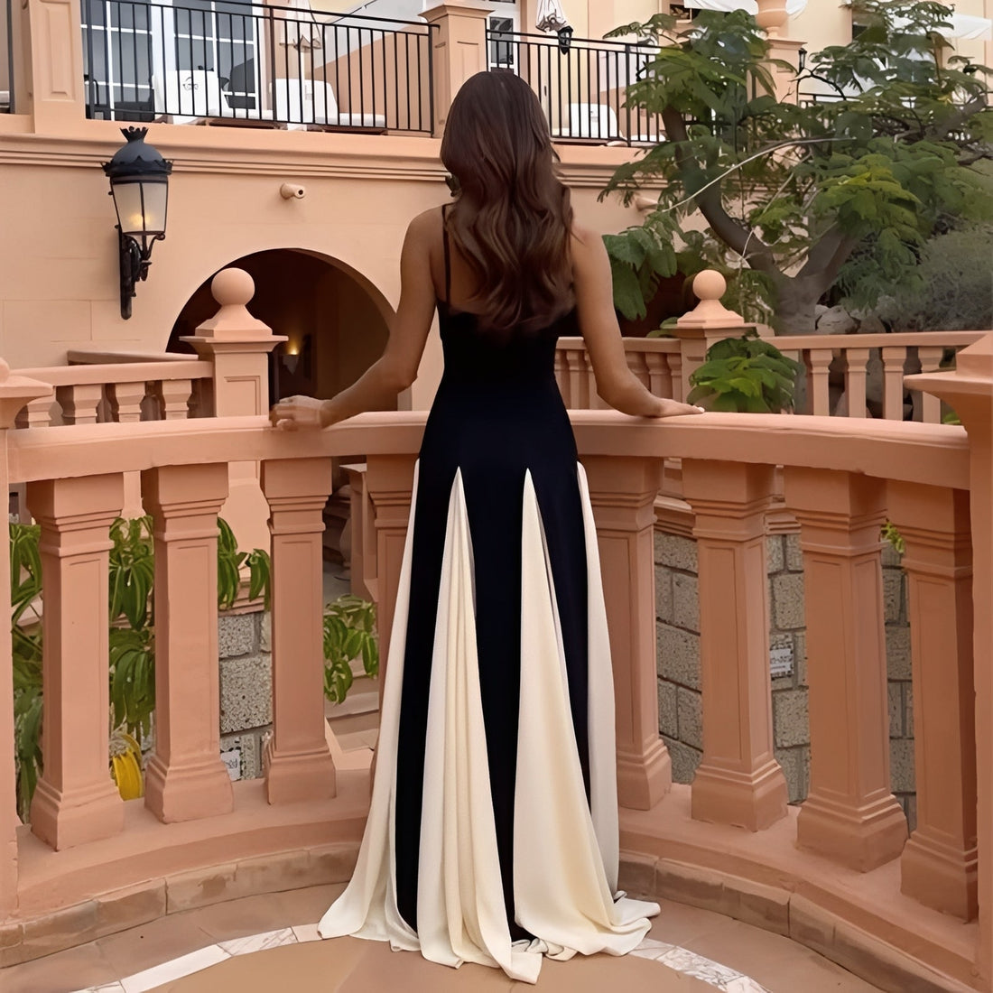 Eloise - Damenkleid mit eleganten Schrägstreifen