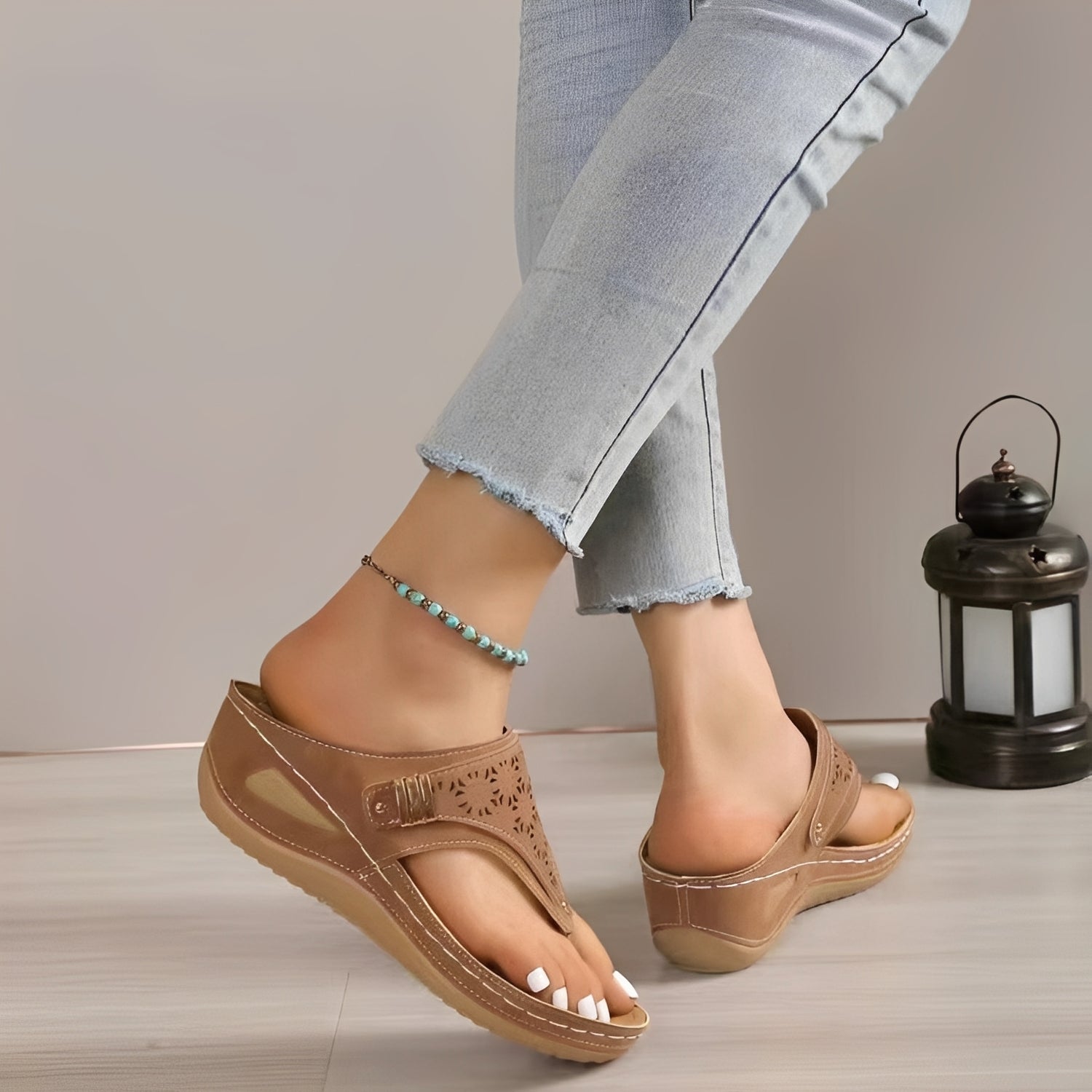 Jamie - Bequeme Römer-Sandalen mit Keilabsatz für Damen
