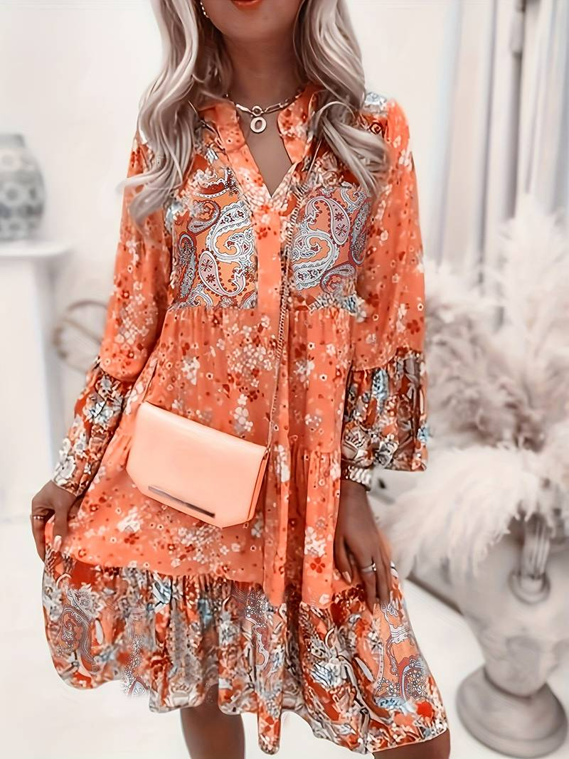 Liora – Boho-Kleid mit lockerem Schnitt und floraler Eleganz