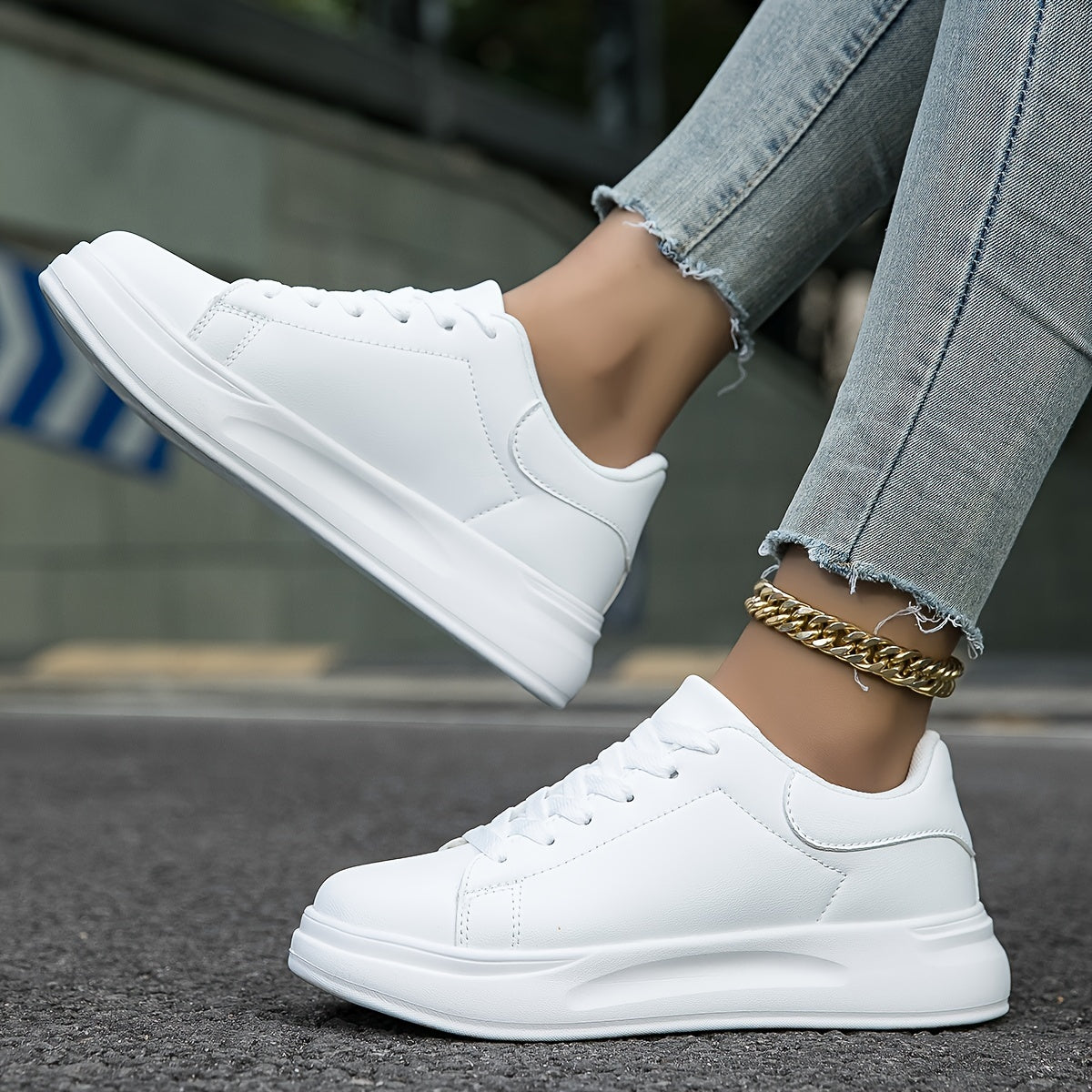 Romy - Sneaker aus weißem Leder mit reinem Look