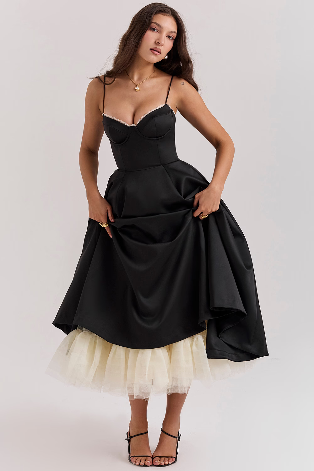 Leona - Edles Satin-Kleid für feierliche Anlässe