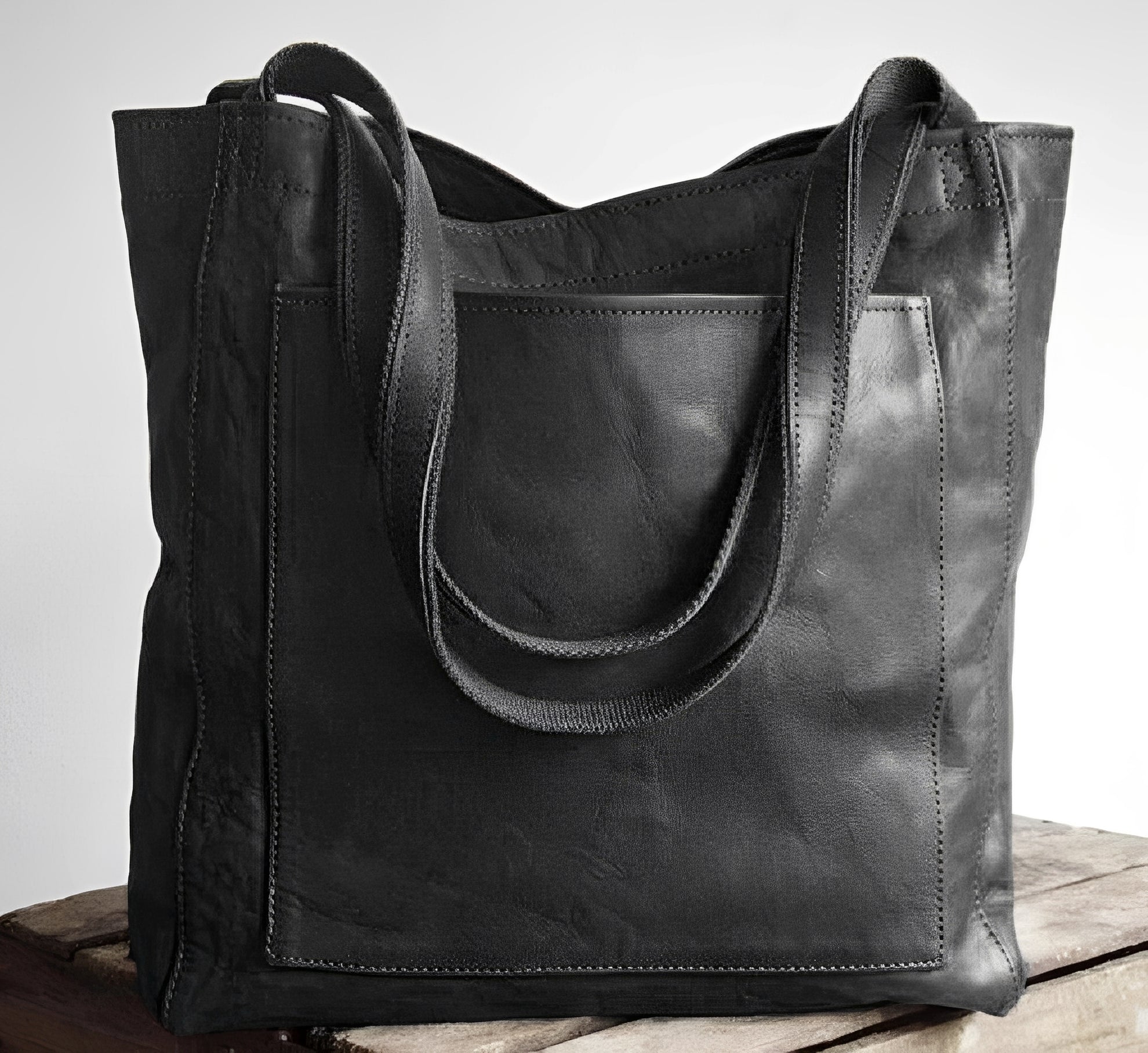 Toni – Stilvolle Ledertasche mit Wildlederauskleidung