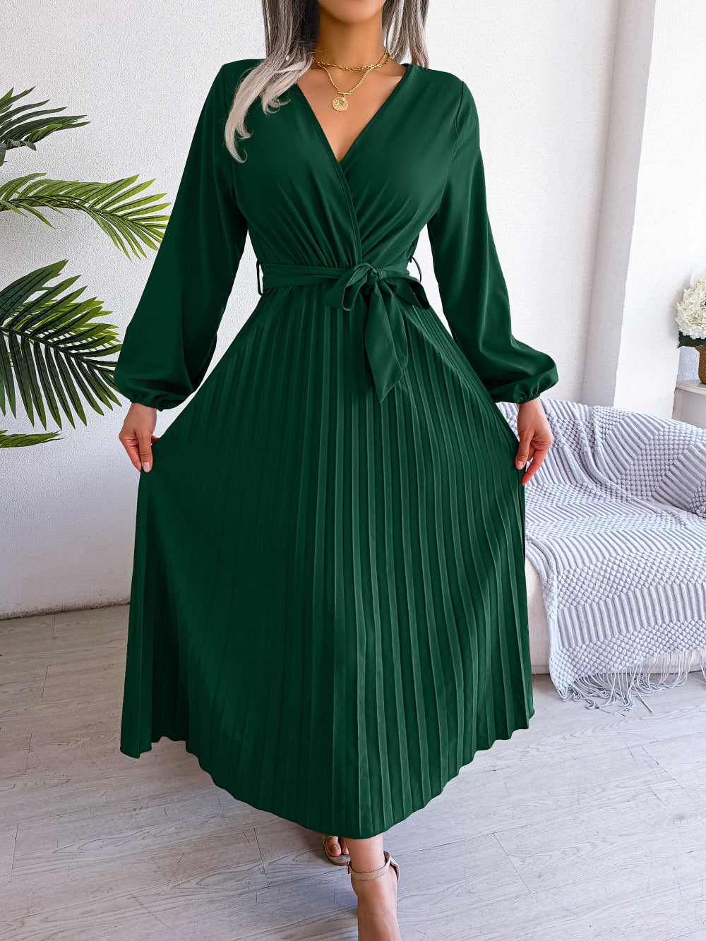 Alicia - Stilvolles Damen-Maxikleid mit Falten und Gürtel