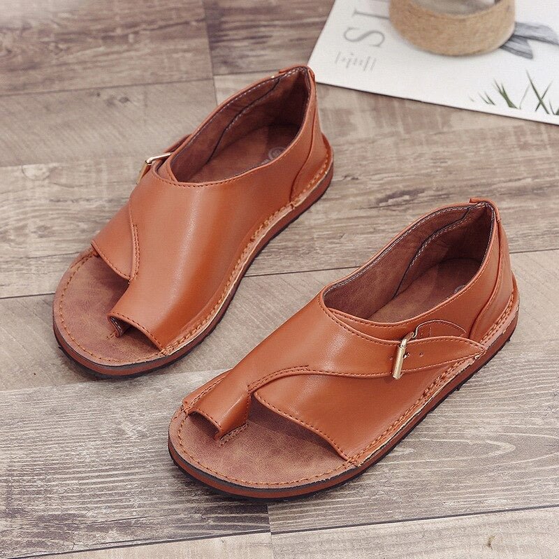 Elvina - Flache Sandalen mit Schnallen