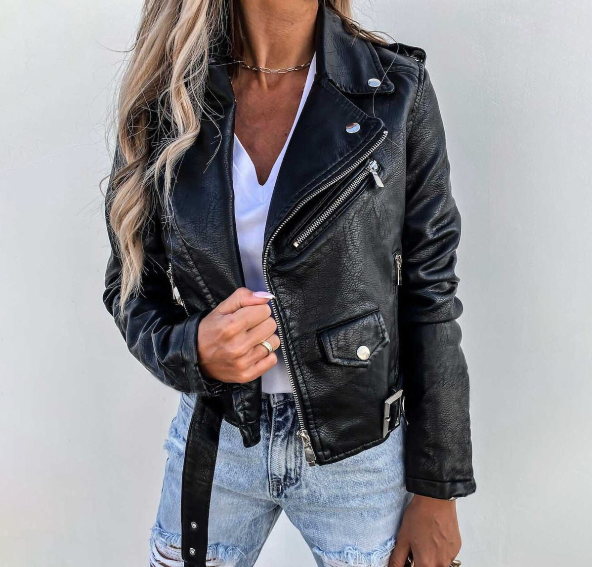 Ella - Schicke und traditionelle Damenlederjacke.