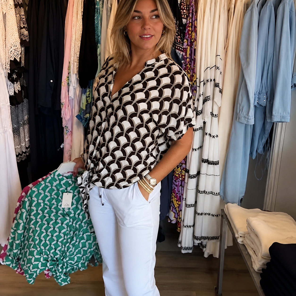Leona - Elegantes Oberteil mit Druck für Damen