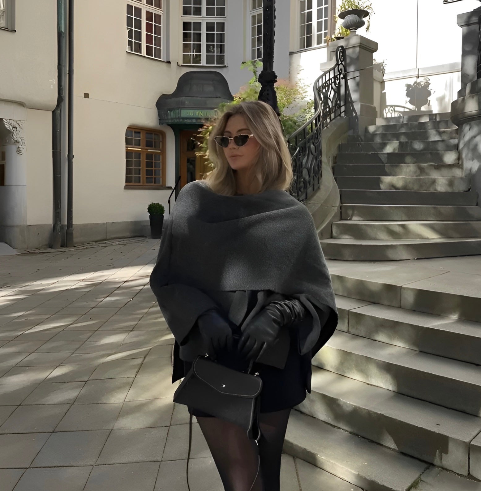 Levke - Damen Viral Cape-Mantel
