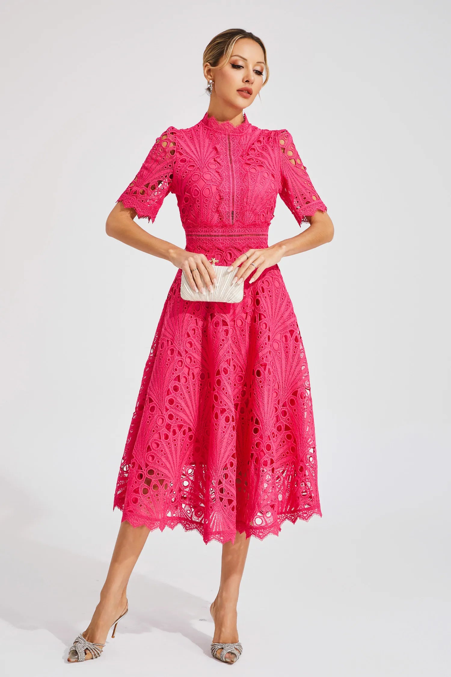 Pierre - Midi-Kleid mit Spitze und Raffinesse