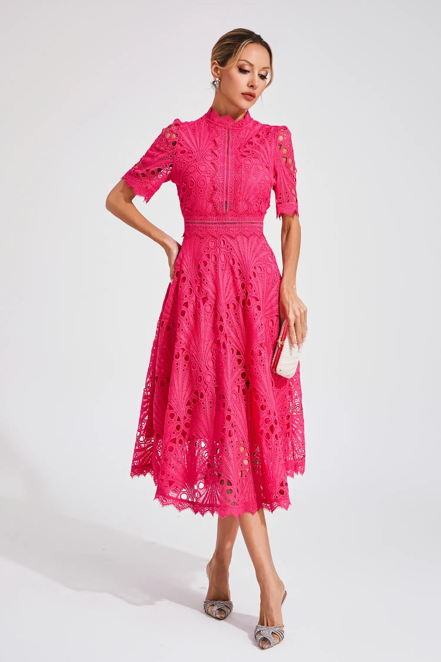 Pierre - Midi-Kleid mit Spitze und Raffinesse