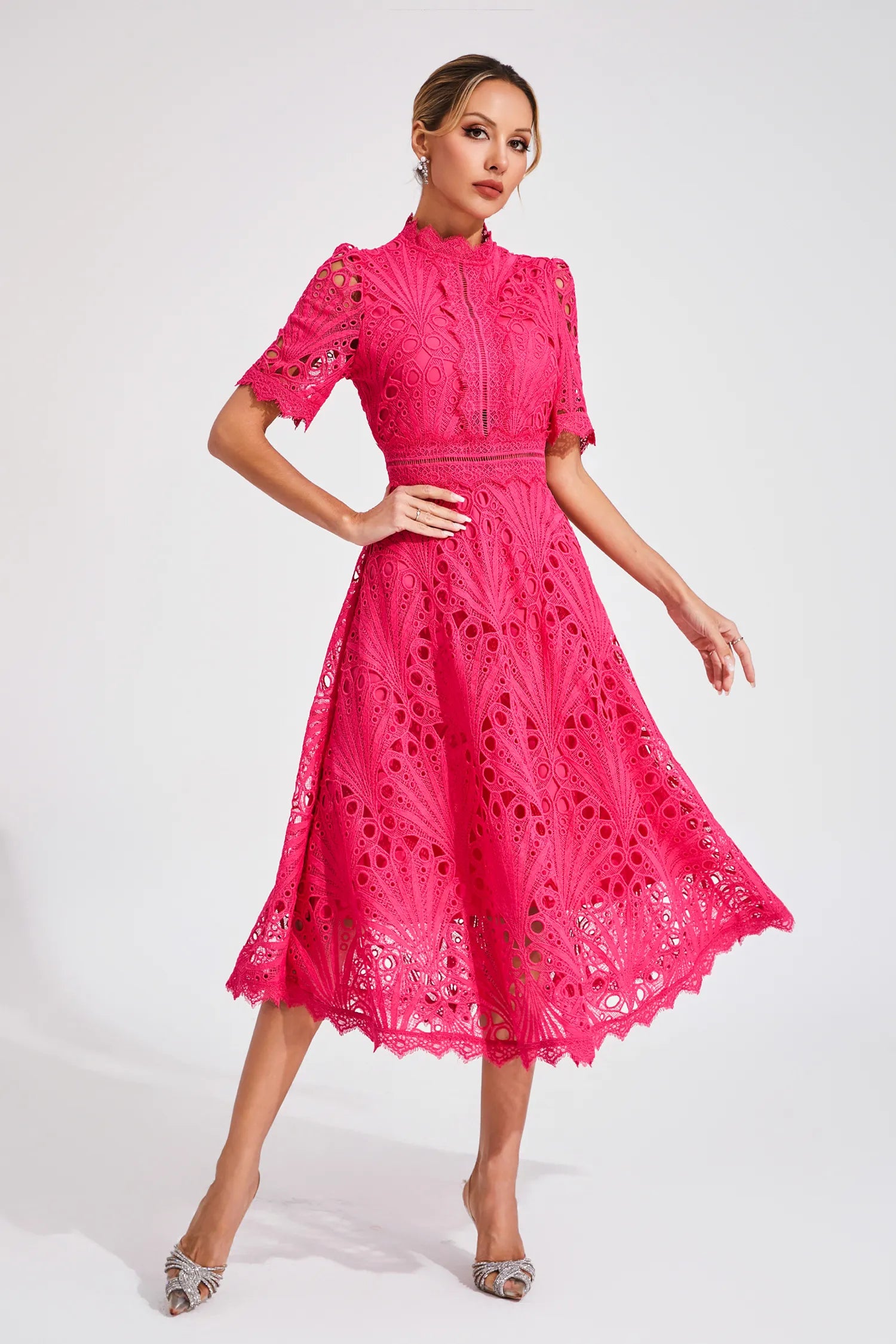Pierre - Midi-Kleid mit Spitze und Raffinesse