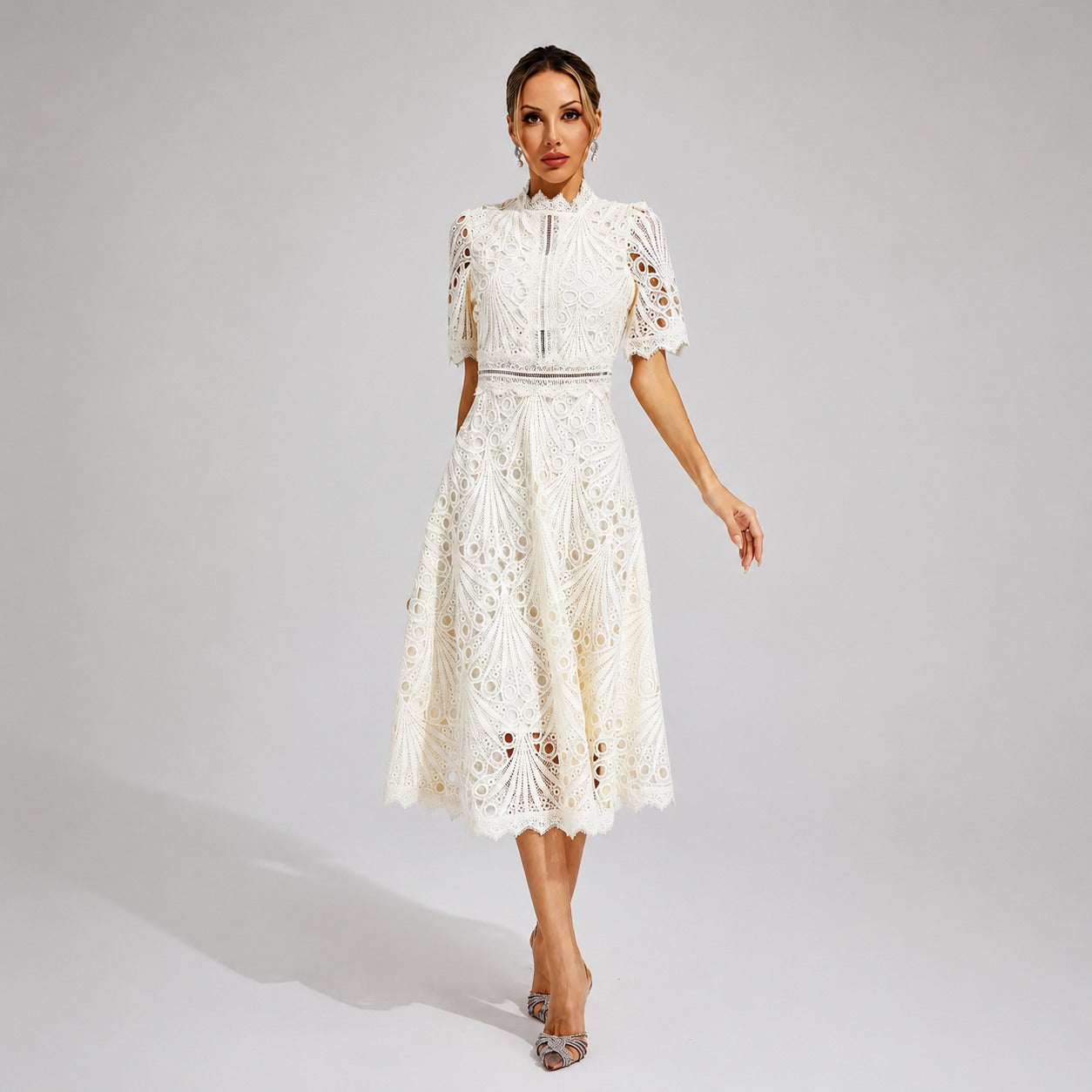 Carmen - Zeitloses Midikleid