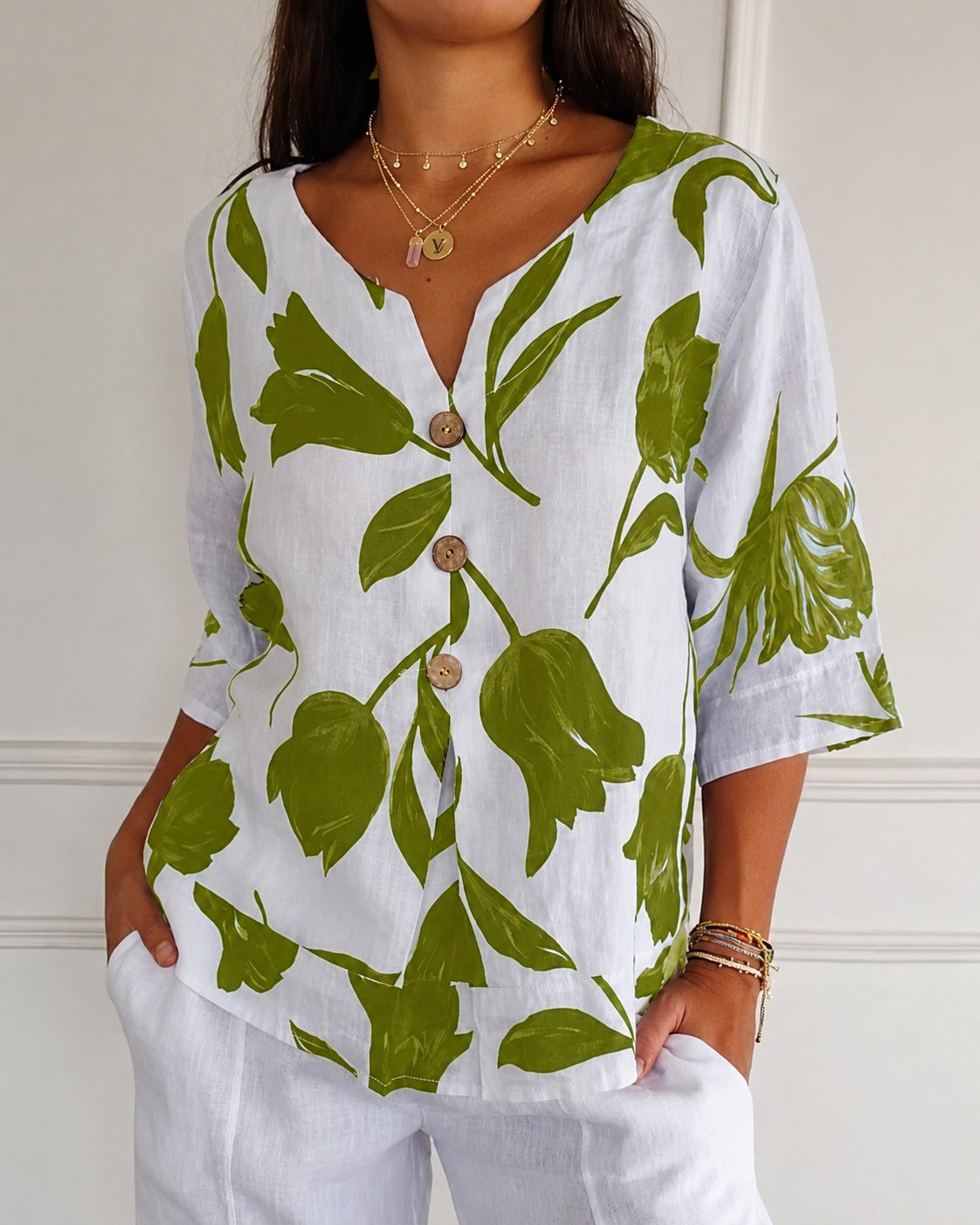 Chiara - Elegante Bluse mit Blumenschleife