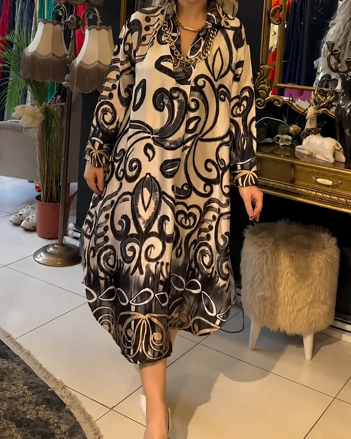 Paula - Elegant geschnittenes, lässiges Kleid