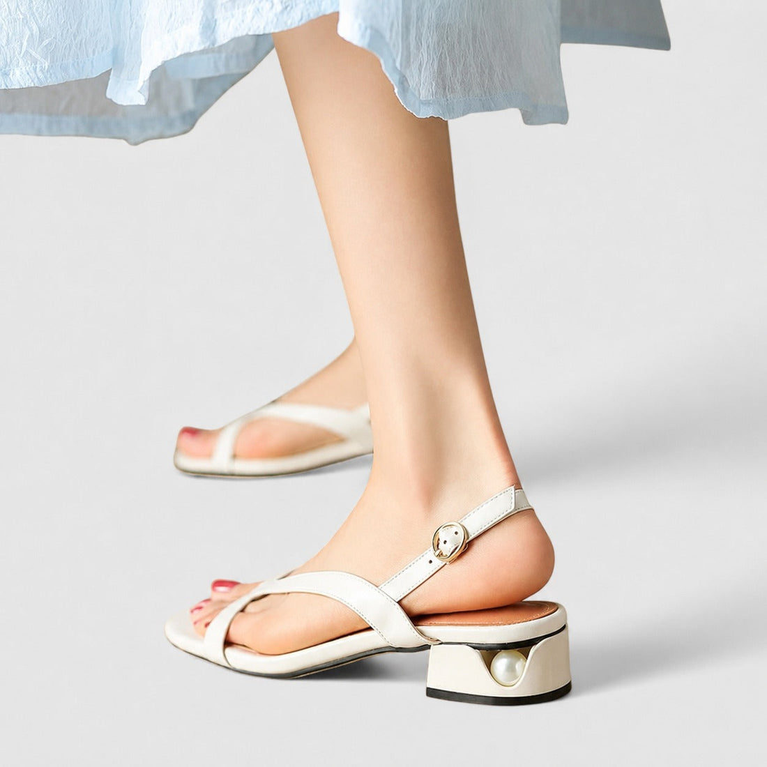 Laide - Bequeme Sandalen mit T-Riemen