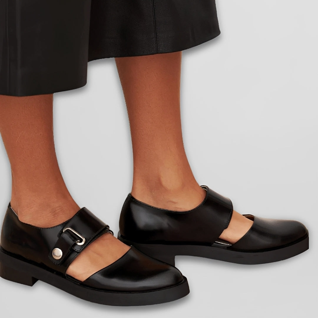Mya - Bequeme Schuhe mit Riemen und flachem Absatz