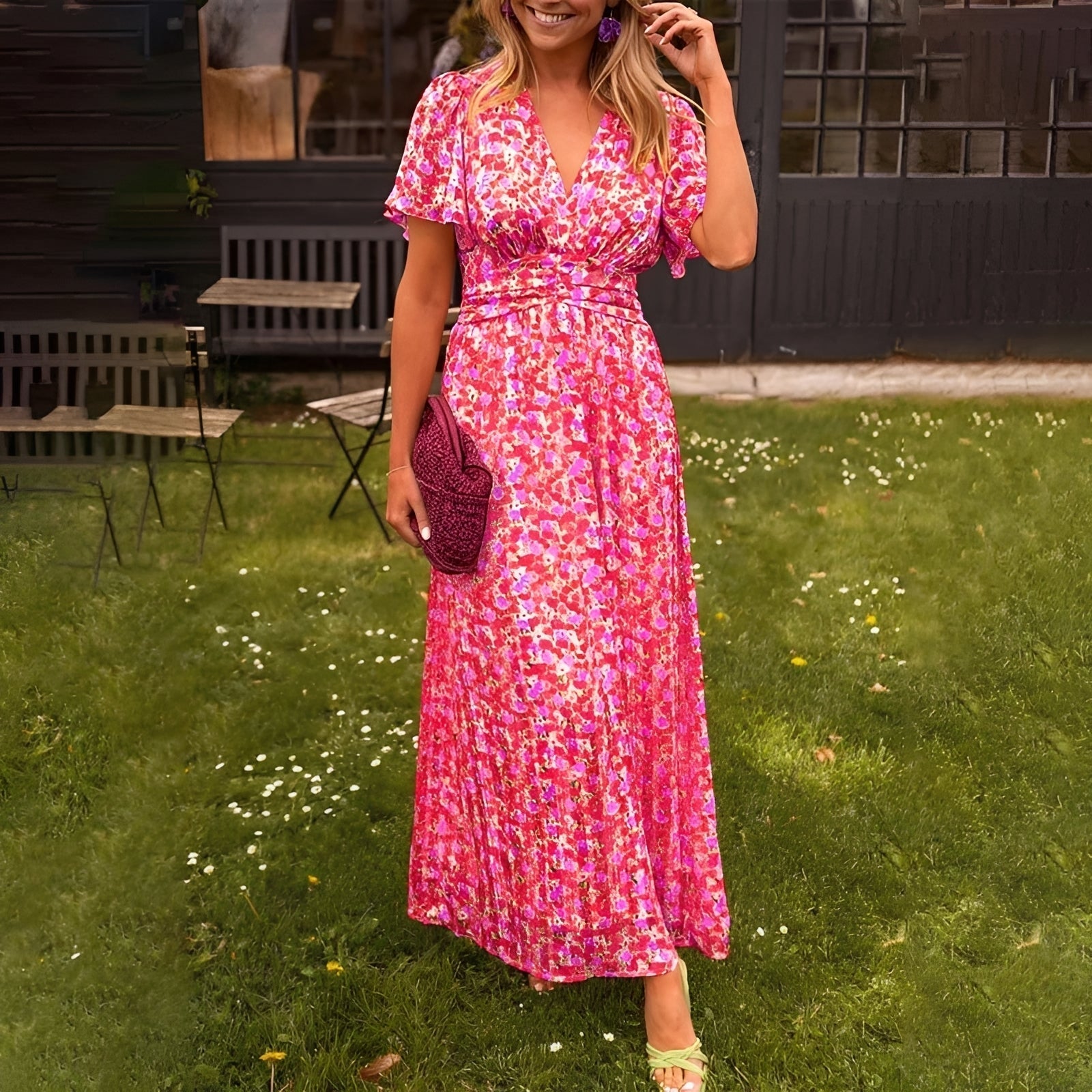 Ophelia - Schickes Kleid mit V-Ausschnitt