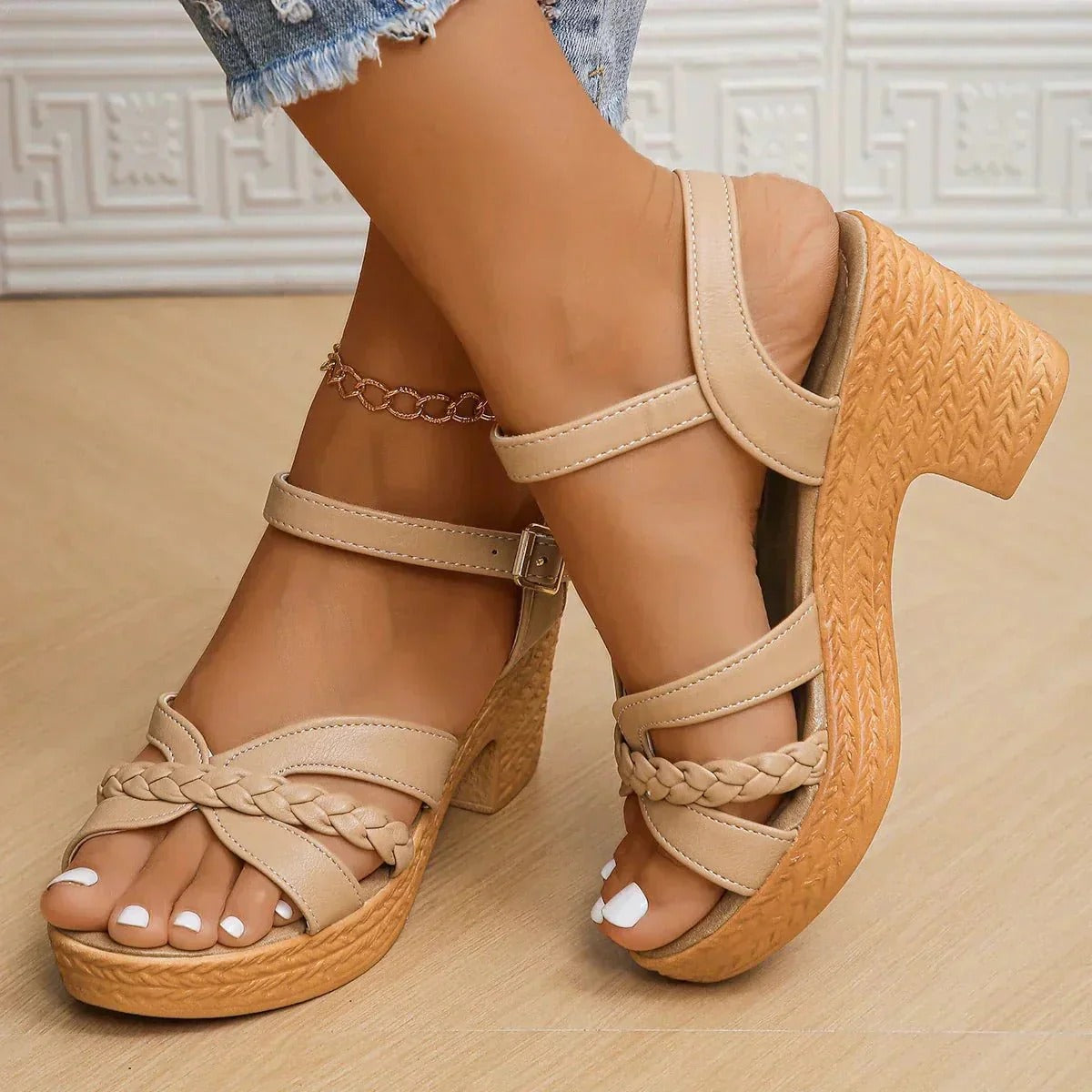 Ffion - Stilvolle, einfarbige Sandalen