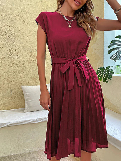 Klara – Sommerkleid mit Plissee und kurzen Ärmeln