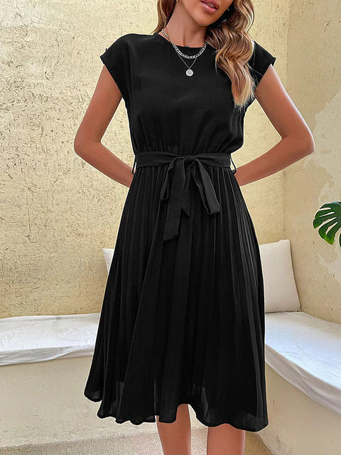 Klara – Sommerkleid mit Plissee und kurzen Ärmeln