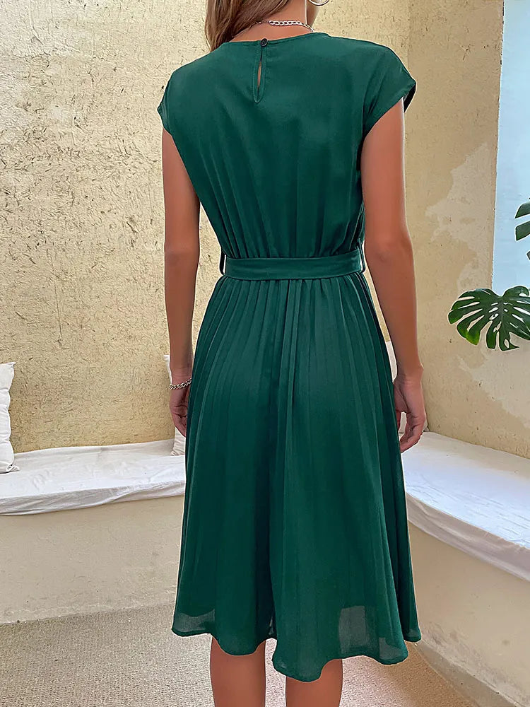 Klara – Sommerkleid mit Plissee und kurzen Ärmeln