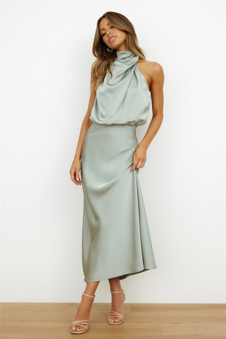 Elianna – Stilvolles Midi-Kleid mit asymmetrischem Ausschnitt
