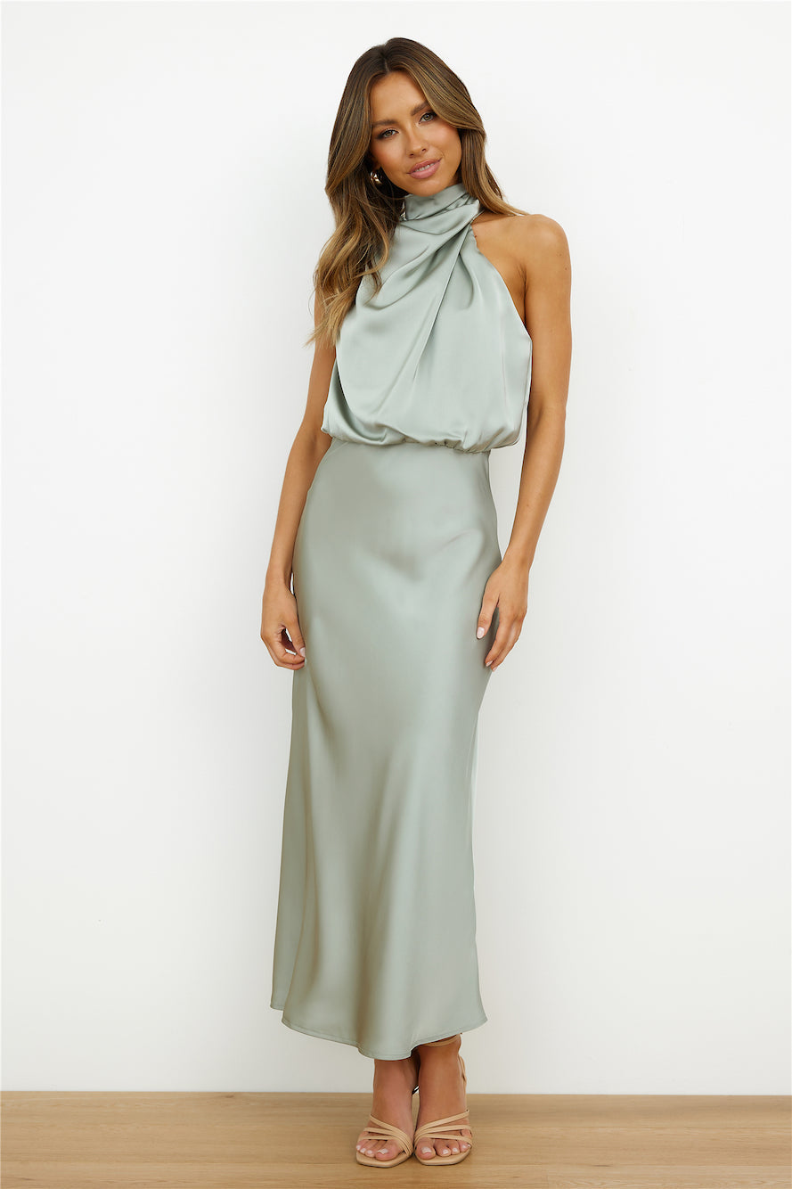 Elianna – Stilvolles Midi-Kleid mit asymmetrischem Ausschnitt