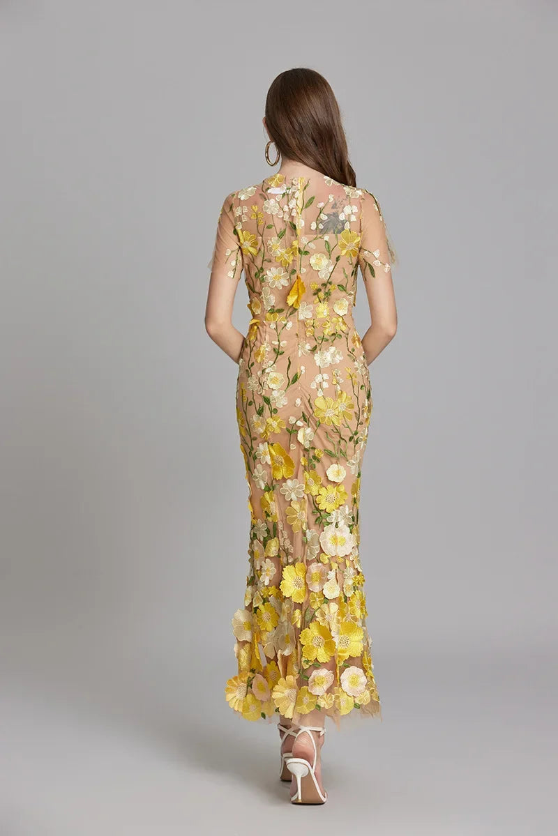 Andrea - Durchsichtiges Maxikleid mit zarter Stickerei