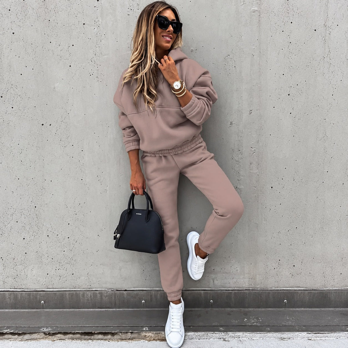 Alisha - Set aus Langarm-Sweatshirt und Hose