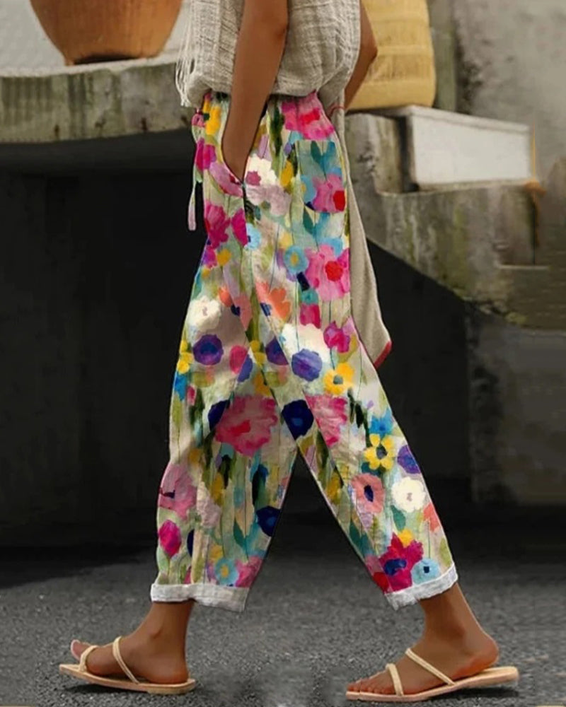 Selma – Breite Hose mit stilisiertem Blumendruck