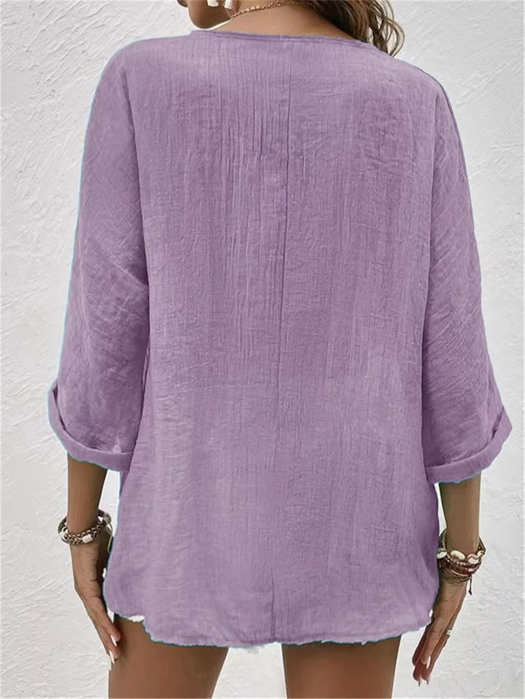 Fayo - Schlichte Bluse mit V-Ausschnitt und Knöpfen