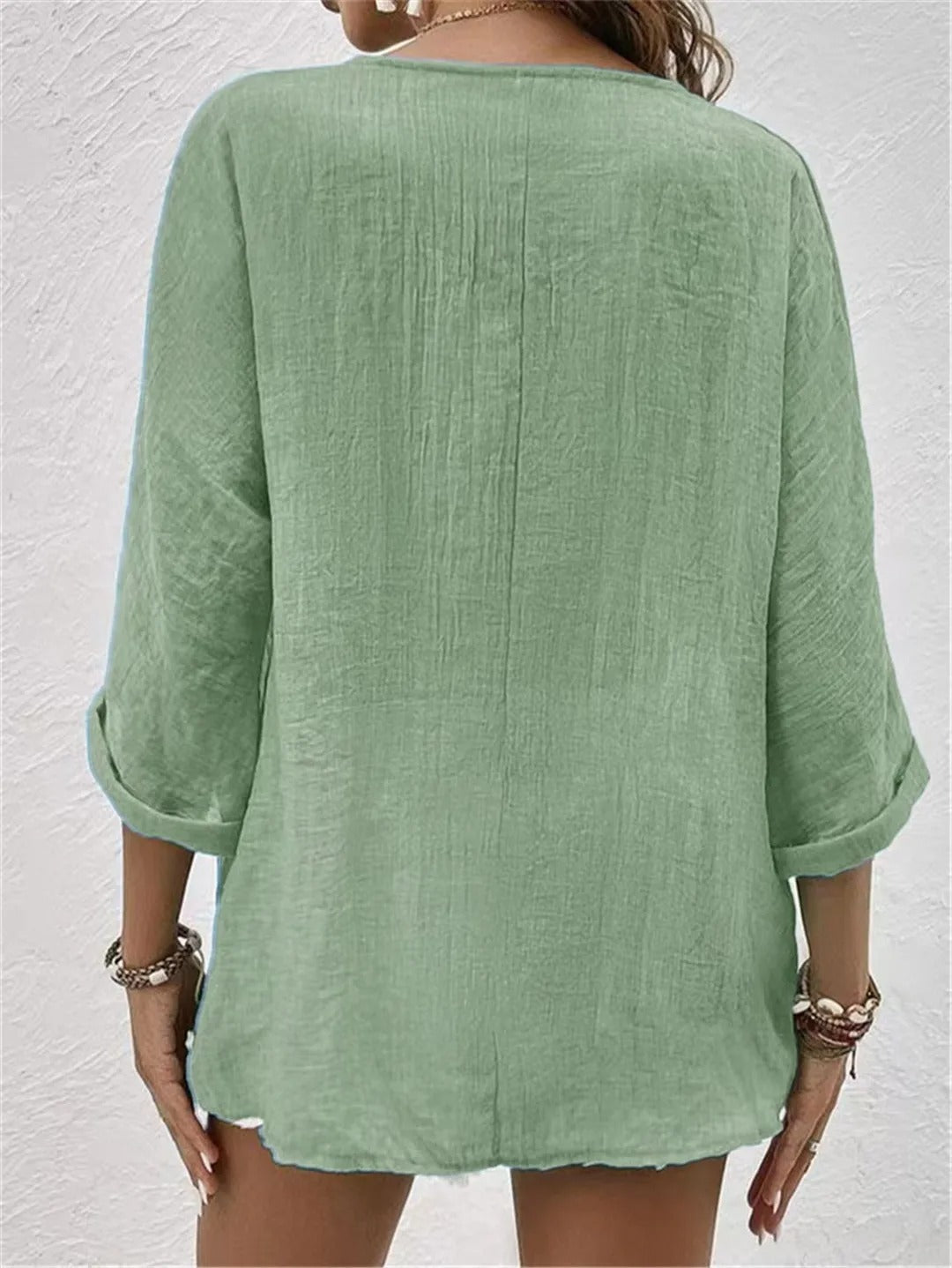 Fayo - Schlichte Bluse mit V-Ausschnitt und Knöpfen