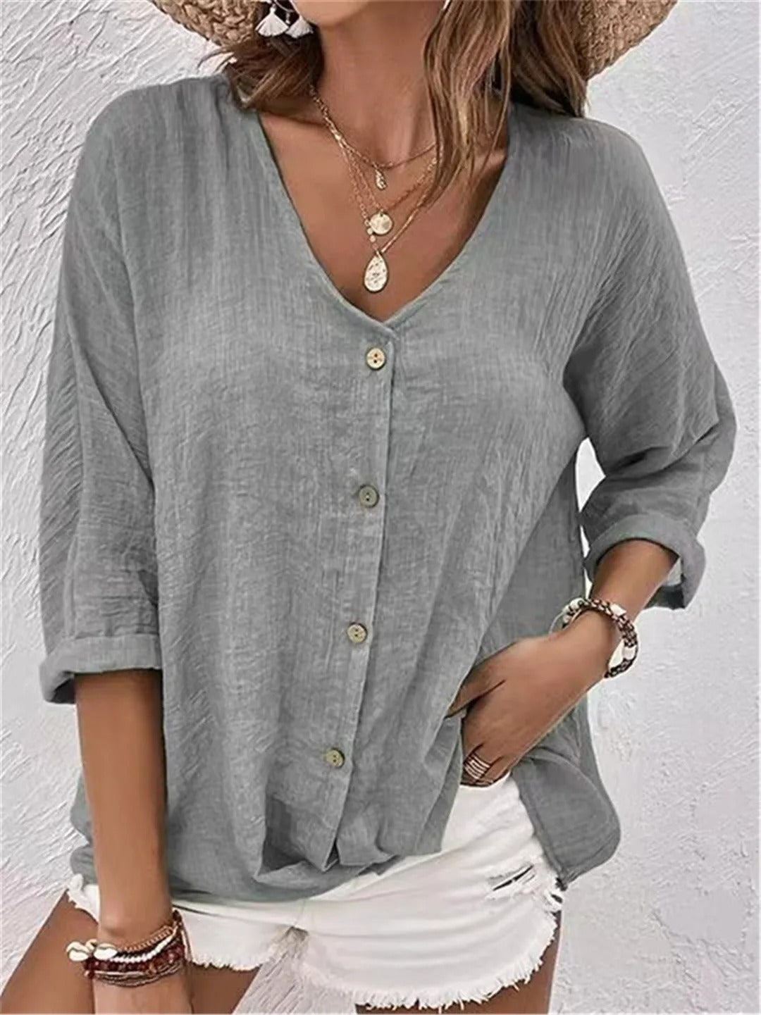 Fayo - Schlichte Bluse mit V-Ausschnitt und Knöpfen