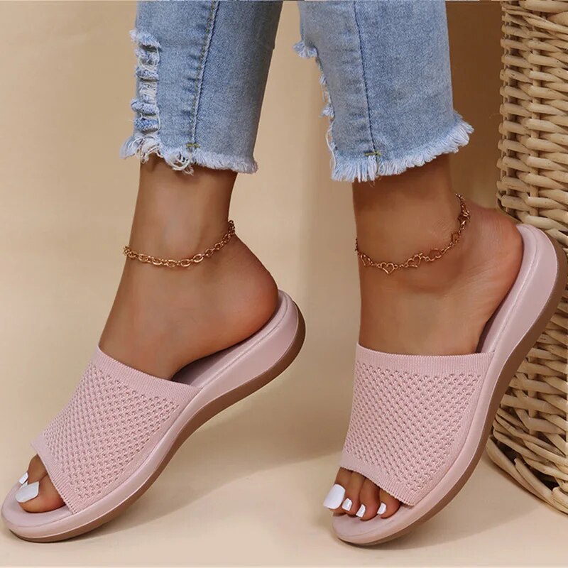 Wendy - Bequeme Sandalen Hausschuhe für drinnen und draußen