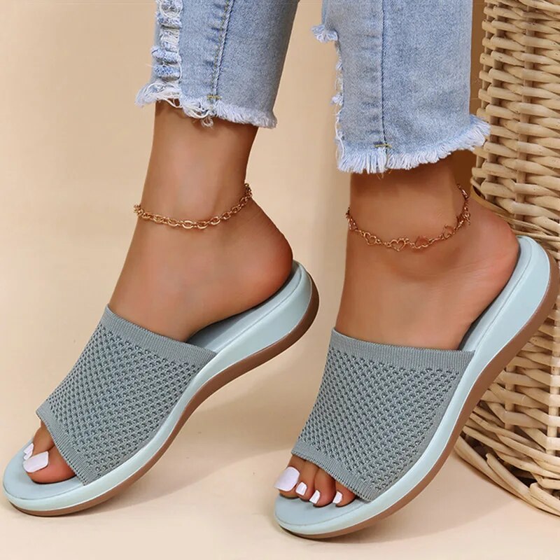 Wendy - Bequeme Sandalen Hausschuhe für drinnen und draußen