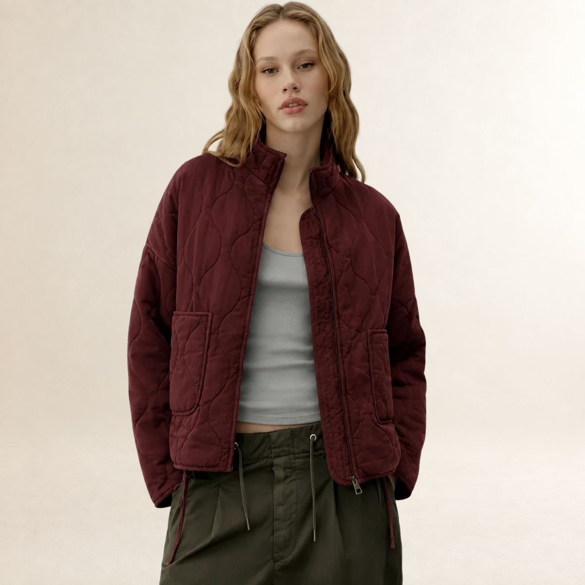 Damen Steppjacke mit hohem Kragen und großen Pattentaschen - Relaxter Schnitt
