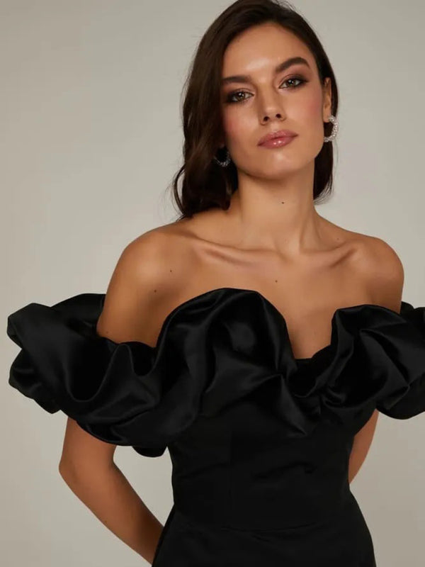 Waverly - Satin-Kleid mit schulterfreiem Rüschendetail