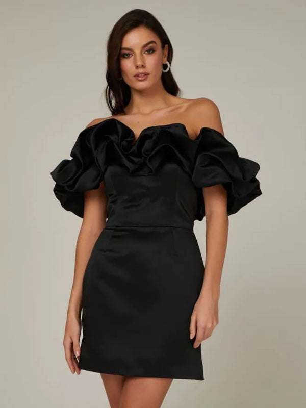 Waverly - Satin-Kleid mit schulterfreiem Rüschendetail