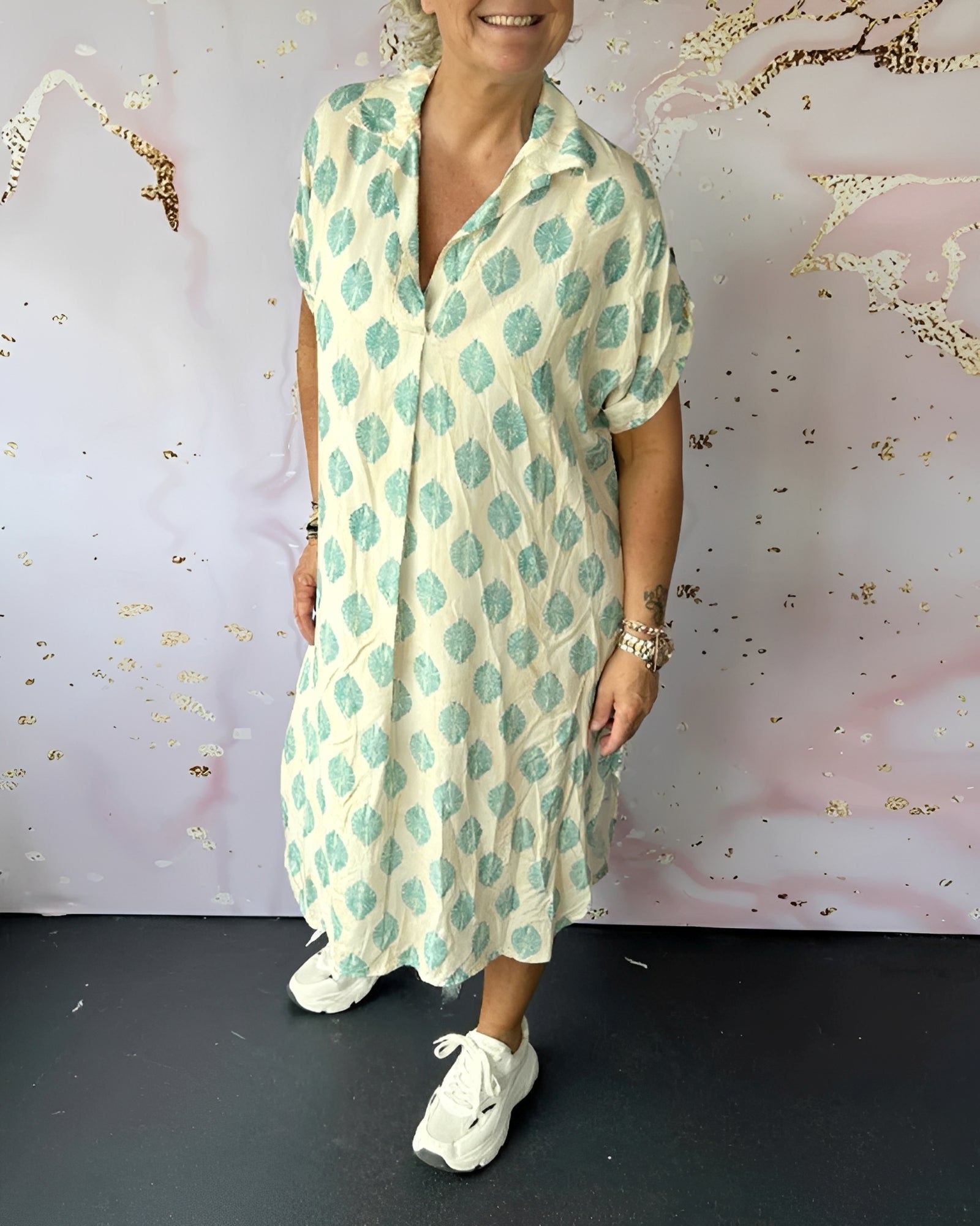 Kristina - Elegantes und weites Kleid mit Revers für Damen