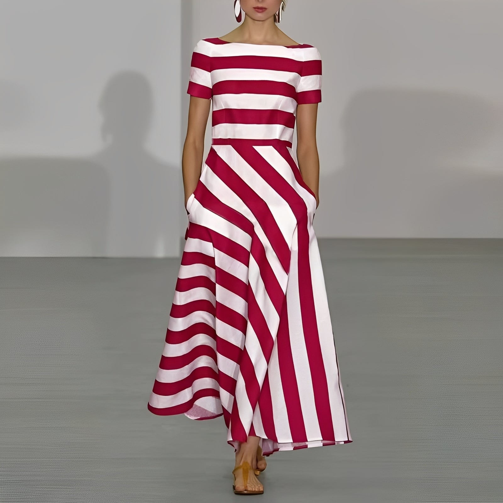 Charmaine – Elegantes gestreiftes Kleid