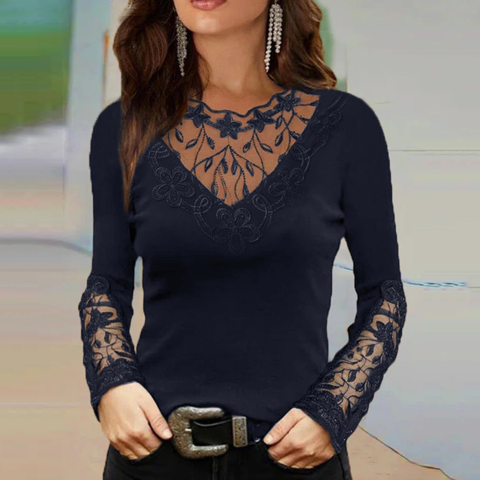 Eliza – Elegante Bluse aus Spitze