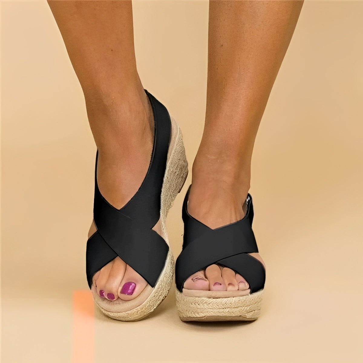 Cassie - Trendige Damen-Sandalen mit gekreuzten Riemen