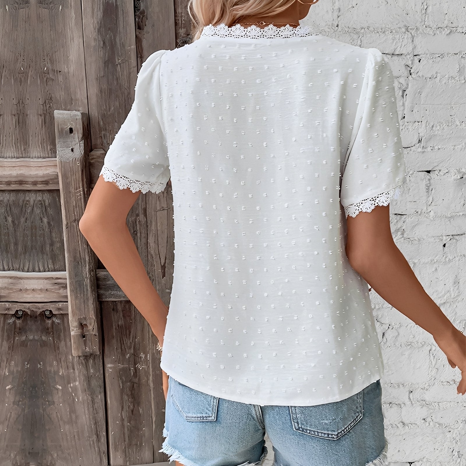 Margaux – Elegante Bluse aus Spitze
