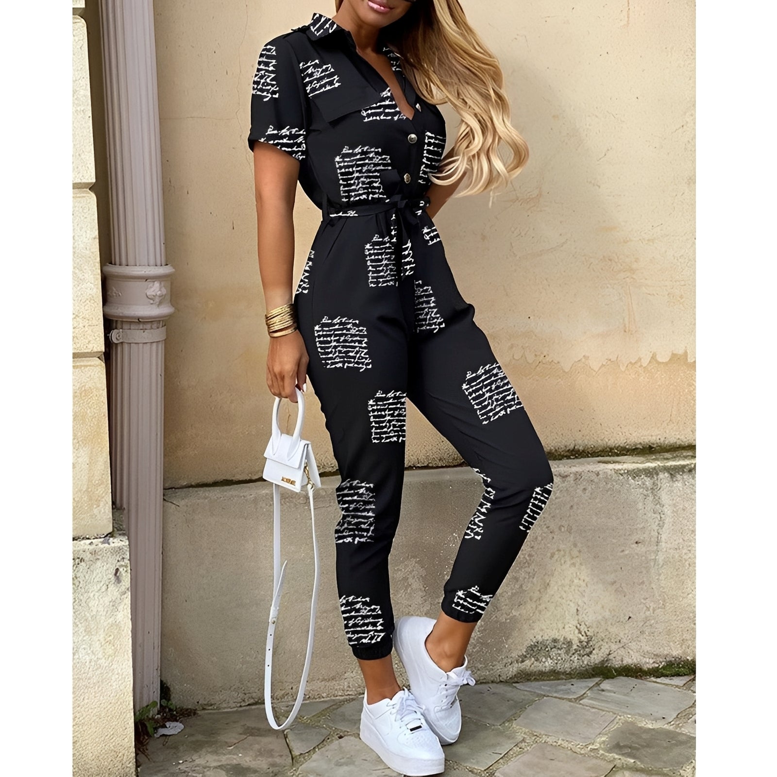 Cecilia – Eleganter taillierter Jumpsuit