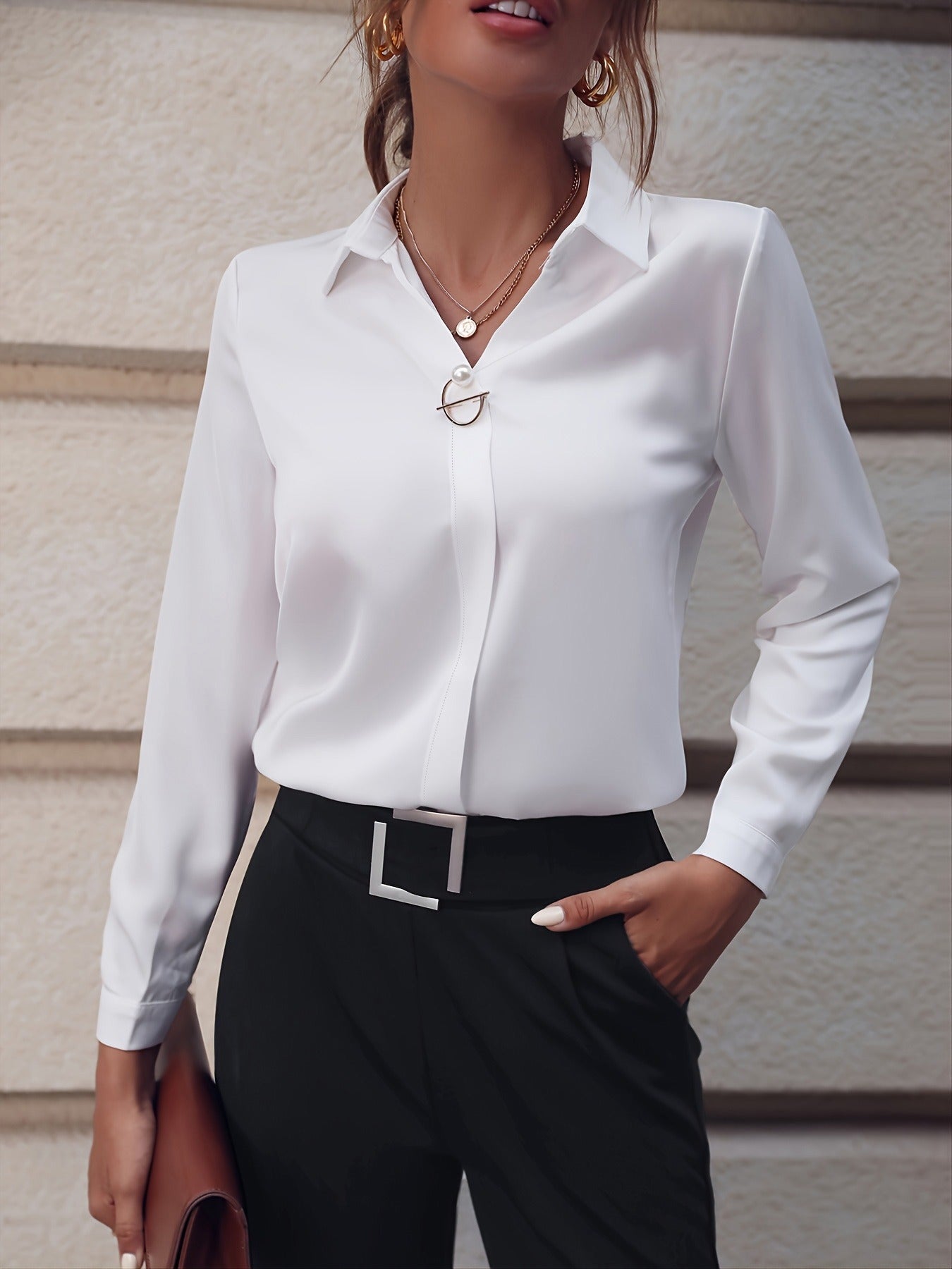 Claire – Stilvolle Unifarbene Bluse