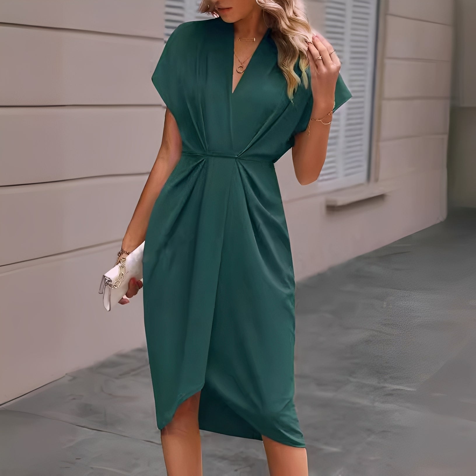 Vera – Stilvolles Midi-Wickelkleid
