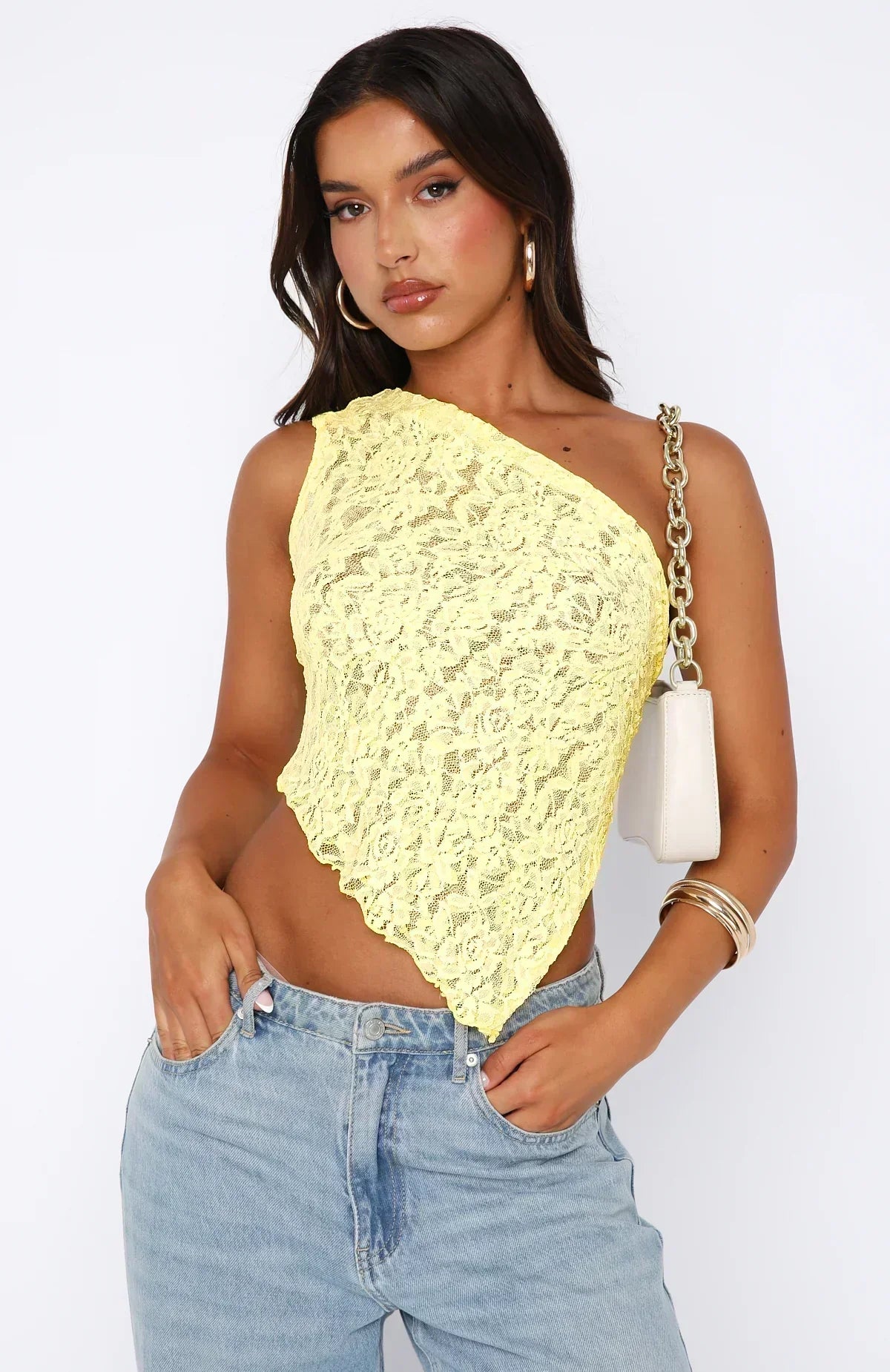 Luise - Spitzentop mit Details am Rücken