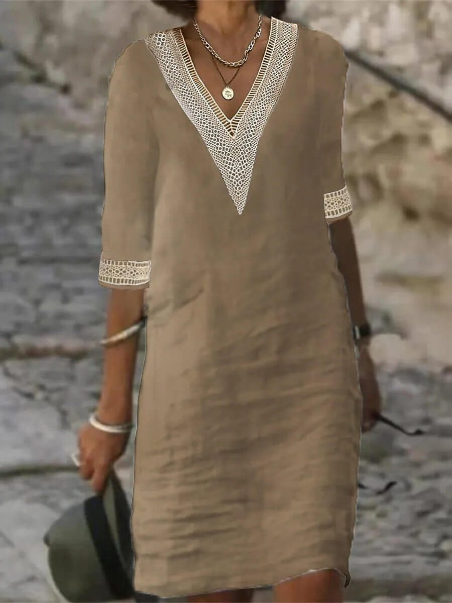 Arianne - Stilvolles Baumwoll-Häkelkleid mit V-Ausschnitt